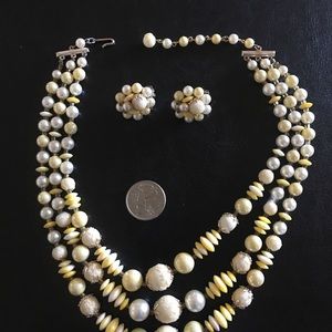 1950s Beaded necklace & earrings